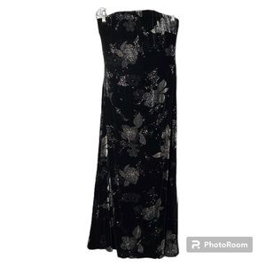 Carmen Marc Valvo floral beaded strapless elegant evening gown size 2
